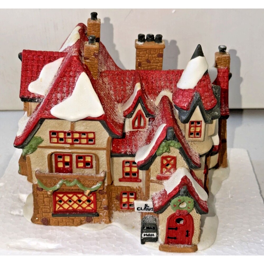 DEPT 56 #5600-6 Santa's Workshop North Pole Village New in Box
